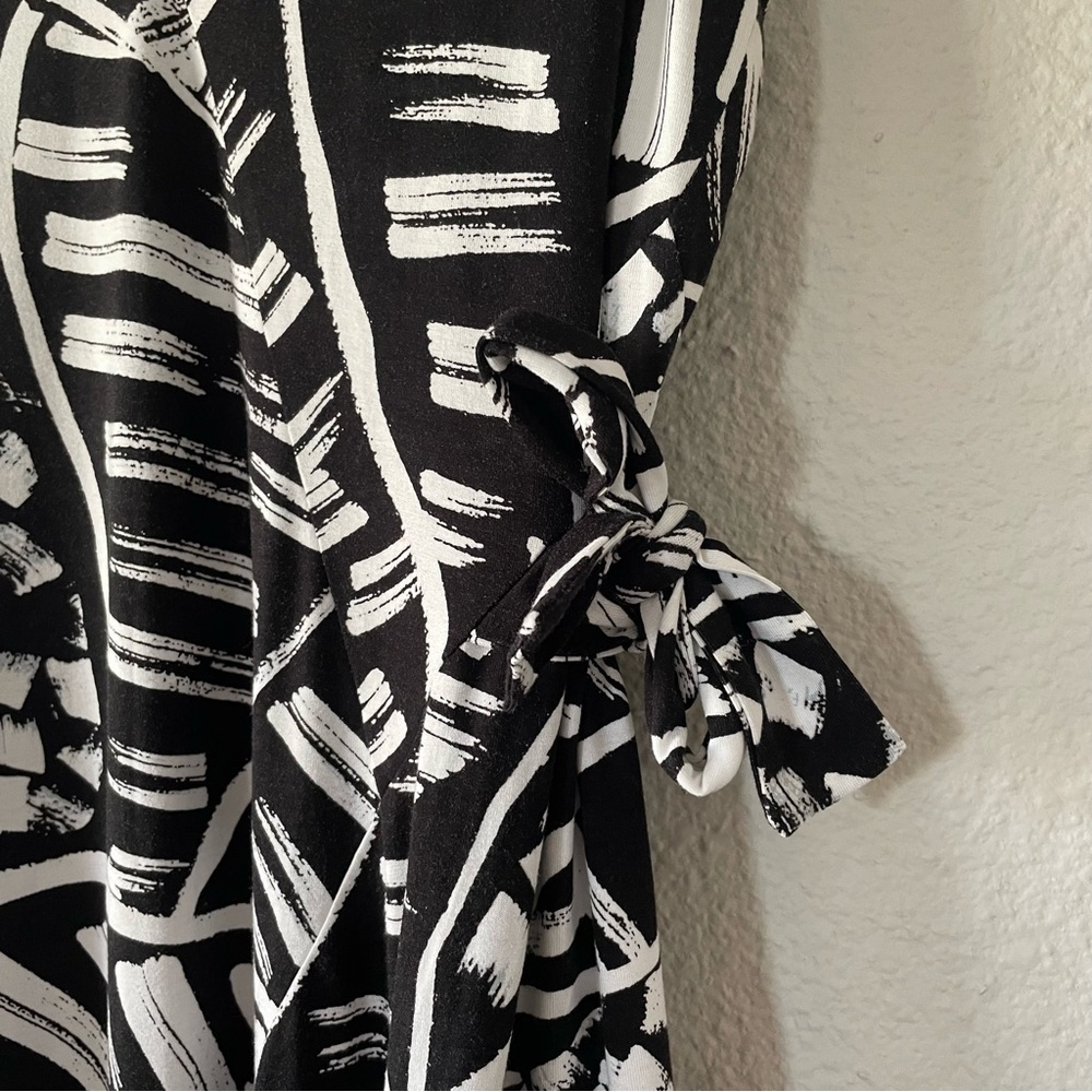 Nic + Zoe Wrap Dress Women’s M Black White Printed V Neck Lined Resort Palm Leaf - Picture 8 of 16